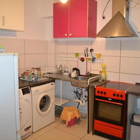 Mitten In Koeln,ideal Fuer Grosse Gruppen, Bis Zu 7personen קלן