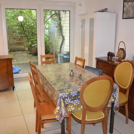 Lägenhet Mitten In Koeln,ideal Fuer Grosse Gruppen, Bis Zu 7personen