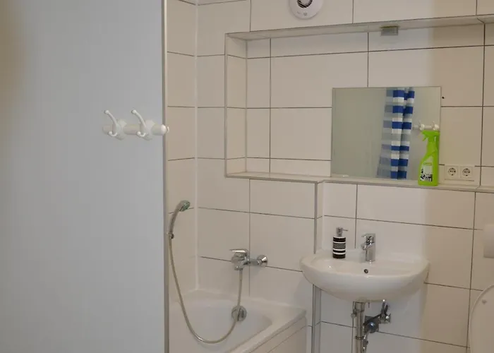 Mitten In Koeln,ideal Fuer Grosse Gruppen, Bis Zu 7personen Lejlighed *