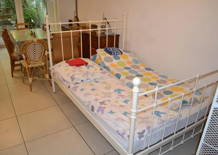 Mitten In Koeln,ideal Fuer Grosse Gruppen, Bis Zu 7personen *